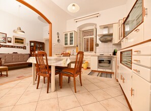 House (Five Bedroom Holiday Home) | Living room
