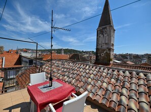 House (Five Bedroom Holiday Home) | Terrace/patio