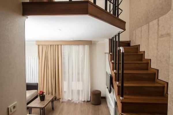 Dúplex familiar, balcón, vista a la ciudad | 1 habitación, ropa de cama de alta calidad y minibar