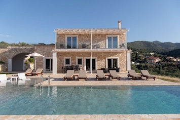 Building Exterior, Outdoor, Pool