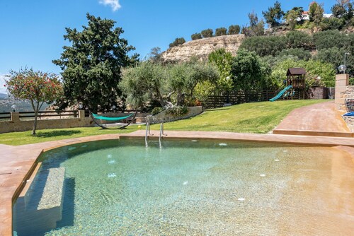Villa Dimmare -Villa with panoramic views in Crete
