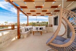 Terrace/patio - Villa Blini - Vacation villa in Plaka, Crete (Pláka)