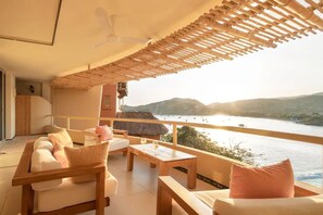 Terrace/patio - Villas KauKan 202 "La Libélula", Curated Luxury w/ Panoramic View (Zihuatanejo)