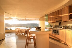 Fridge, microwave, stovetop, coffee/tea maker