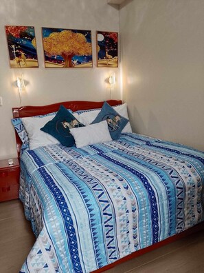 1 bedroom, desk, iron/ironing board, WiFi