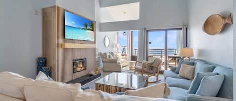 Smart TV y chimenea