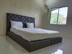 Luxury Studio | Living area - Jay Jaliyan Hotel And Resort LLP (Nadiad)