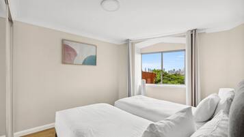 2 bedrooms, iron/ironing board, WiFi, bed sheets