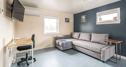 #StayinMyDistrict East End Spud Nest