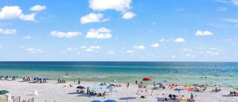 Una playa cerca