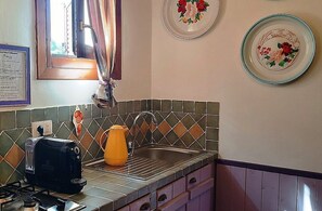 Herdplatte, Wasserkocher mit Kaffee-/Teezubehör