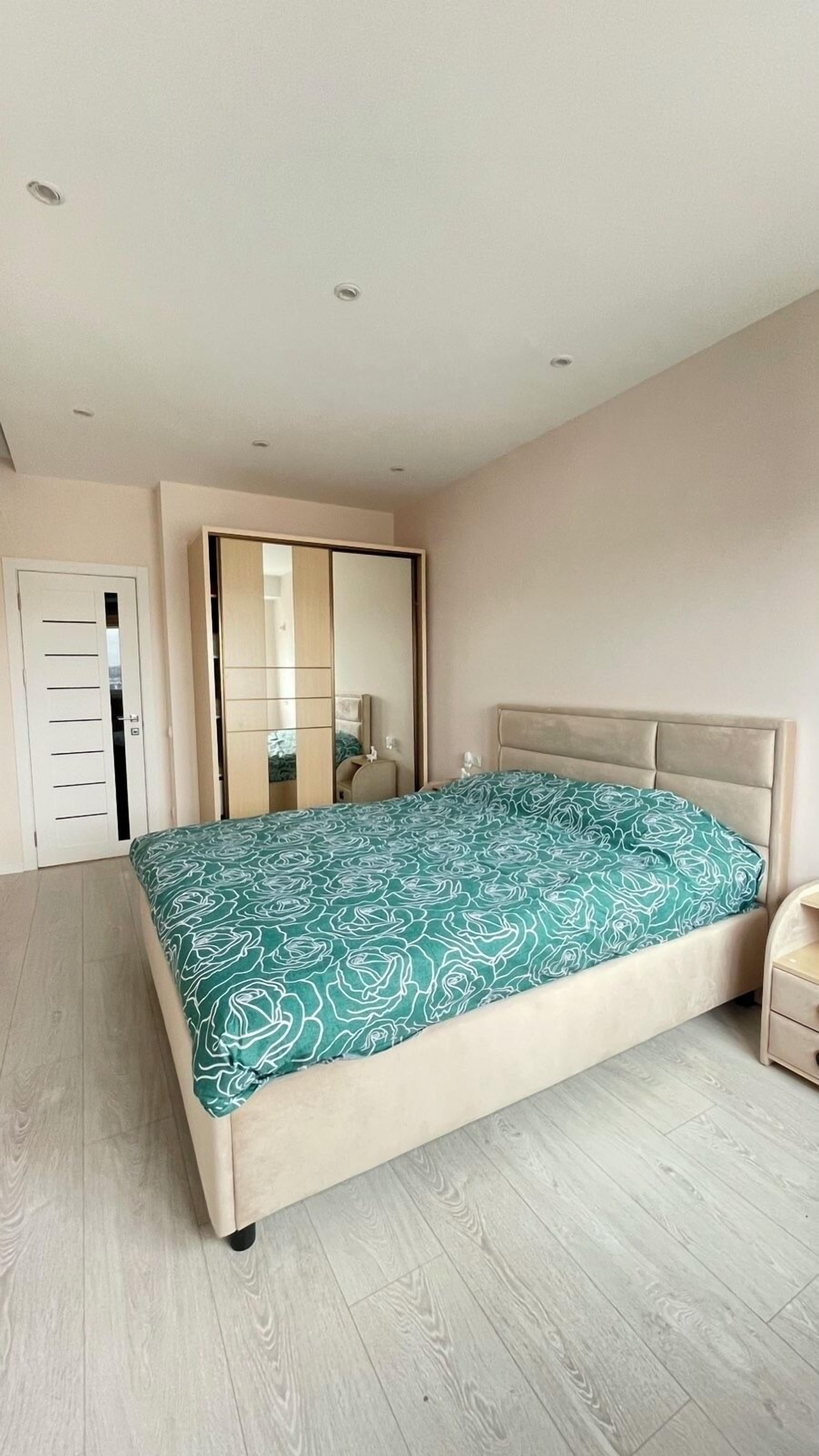 2 dormitorios, tabla de planchar con plancha, wifi gratis y ropa de cama