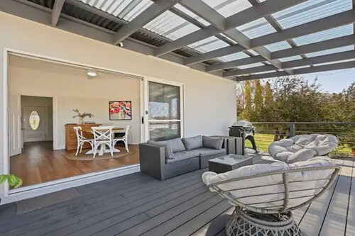 Bant Cottage, Bant Cottage - Gorgeous Renovation, Neatly Styled