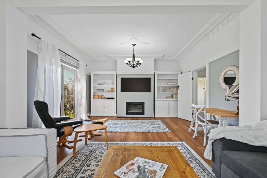 Bant Cottage, Bant Cottage - Gorgeous Renovation, Neatly Styled - Bathurst