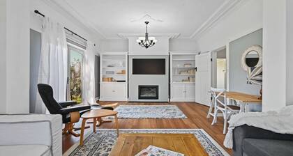 Bant Cottage, Bant Cottage - Gorgeous Renovation, Neatly Styled