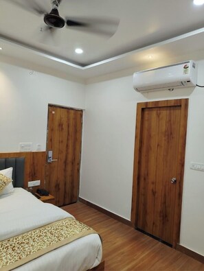 Quarto casal standard | 1 quarto, Wi-Fi de cortesia