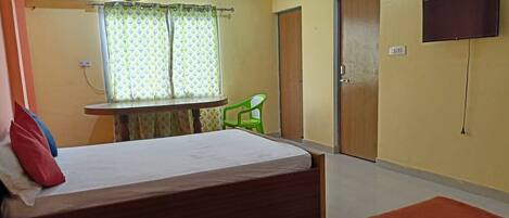Standard Twin Room | Free WiFi