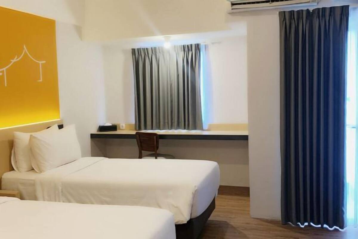 Iron/ironing board (on request), WiFi (free), bed sheets