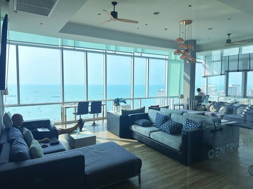 centric sea|direct sea view apartment|near the beach|soi 6|Pattaya| 1 road