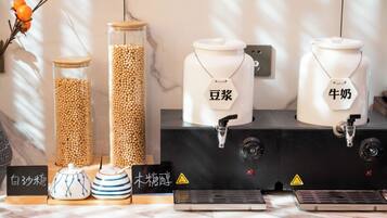 Free daily buffet breakfast