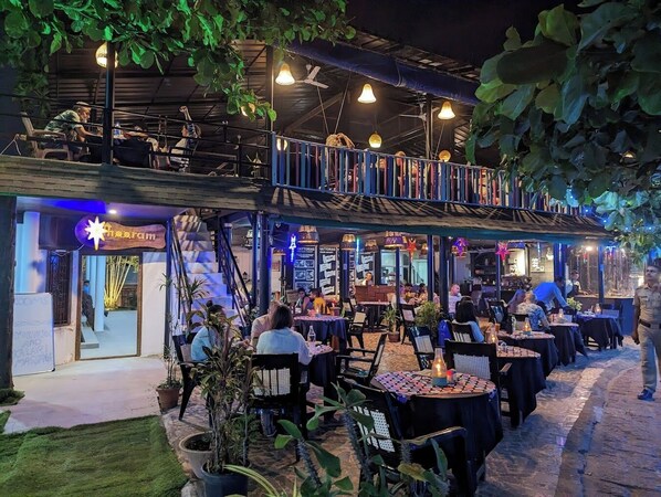 ด้านหน้าที่พัก