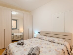 2 bedrooms, Internet
