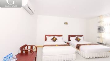 Deluxe Quadruple Room, City View