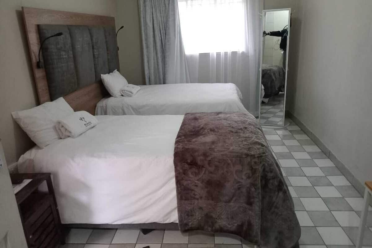 Economy Twin Room | Individually decorated, individually furnished, desk, laptop workspace