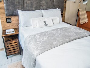 Comfort Double Room | Individually decorated, individually furnished, desk, laptop workspace - Kololo at 399 Guesthouse & Conference (Welkom)