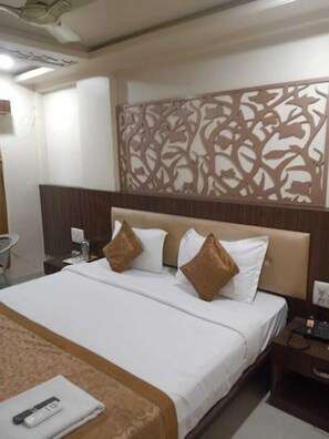 Deluxe Room, City View | Desk, free WiFi - Hotel Asian Inn (Nagpur)