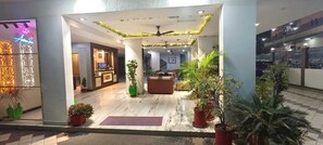 Property entrance - Hotel Asian Inn (Nagpur)
