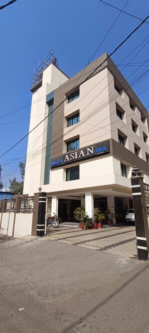 Front of property - Hotel Asian Inn (Nagpur)