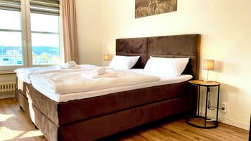 4 Schlafzimmer, Bügeleisen/Bügelbrett, Reisekinderbett, kostenloses WLAN
