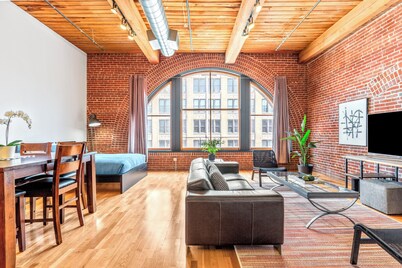 Stylish DWTN St. Louis Loft with Great Views