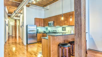 冰箱、微波炉、烤箱、洗碗机