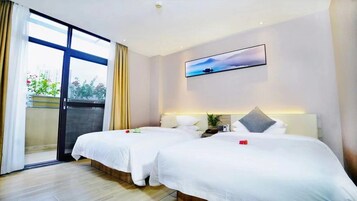 Quarto casal ou duplo superior, vista para a cidade | Cortinas blackout, quartos à prova de som, ferros/tábuas de passar roupa