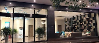 Sanyuan Hotel Wuling Square Store