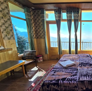 Laptop workspace, soundproofing, free WiFi - Hotel HILL Mount View Dalhousie Chamba  (Dalhousie)