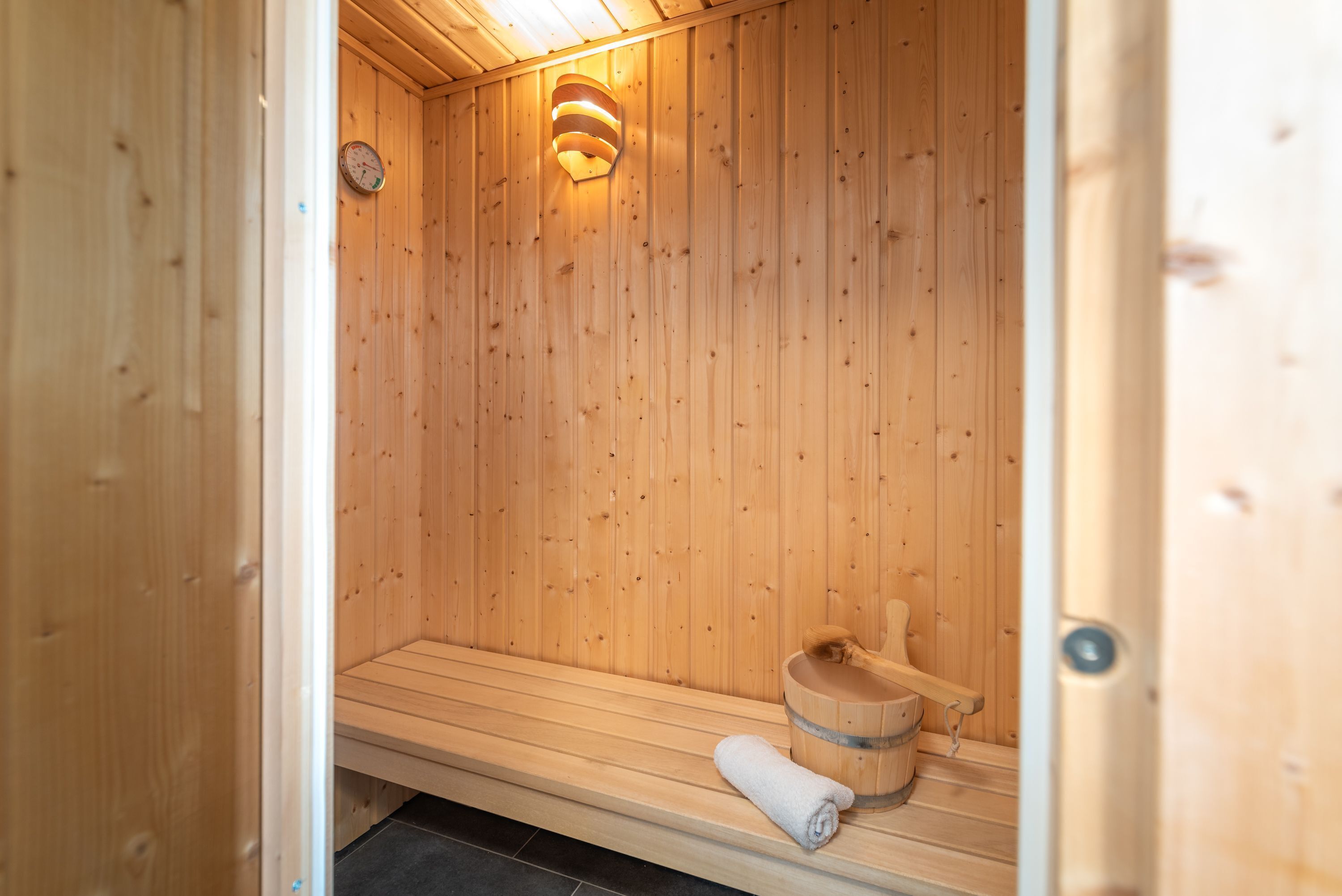 Sauna im Erdgeschoss