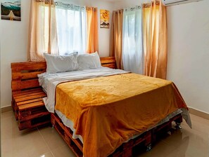 3 chambres, fer et planche à repasser, Wi-Fi