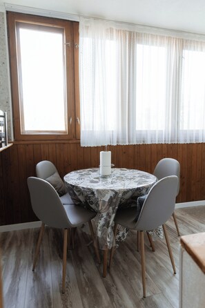 Dining - Convenient Apartment in Tashkent Center (Тоshkent)