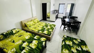 Laptop workspace, free WiFi