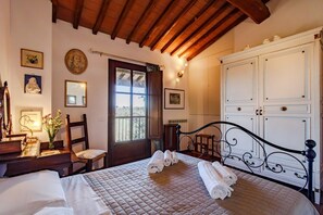 2 sovrum, strykjärn/strykbräda, internet och sängkläder