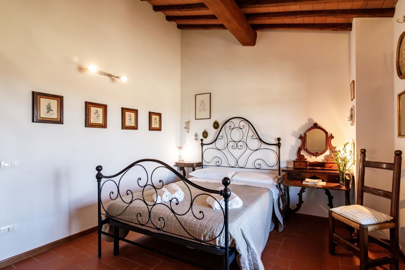 2 habitaciones, tabla de planchar con plancha, internet y ropa de cama 