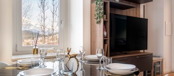 GuestHost - Charming and modern apartment of about 50 sqm, perfect for two guests, located on the ground floor (two steps to access). The property is located in San Vito di Cadore, a hidden jewel in the Dolomites, just 10 km from Cortina d'Ampezzo and a 