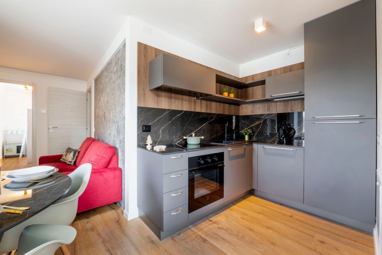 Réfrigérateur, four, plaque de cuisson, lave-vaisselle