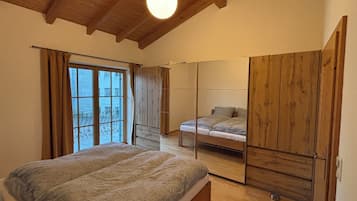 1 sovrum och sÀngklÀder