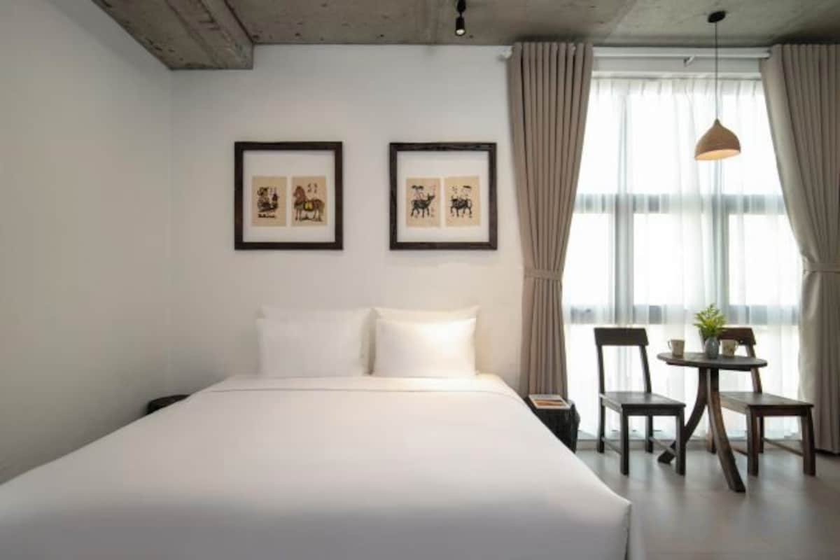Pillow-top beds, desk, blackout curtains, soundproofing