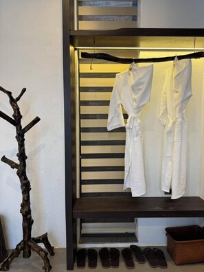 Deluxe Quadruple Room | Pillowtop beds, desk, blackout drapes, soundproofing