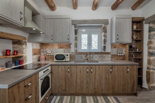 Sellia Stone House, 2 bedrooms apt with magic view to the Libyan sea!